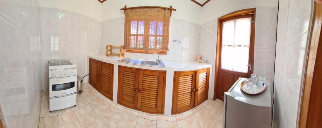 Chez Lester Baie Sainte Anne Bagian luar foto